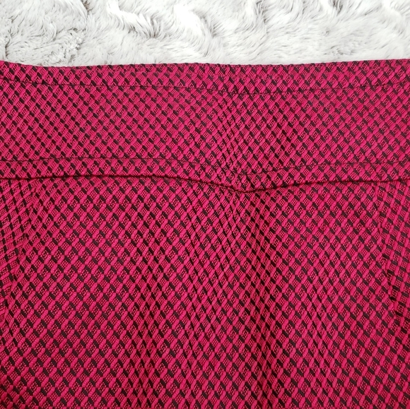 Loft Mini Skirt with pockets NWT built-in slip - Picture 9 of 9